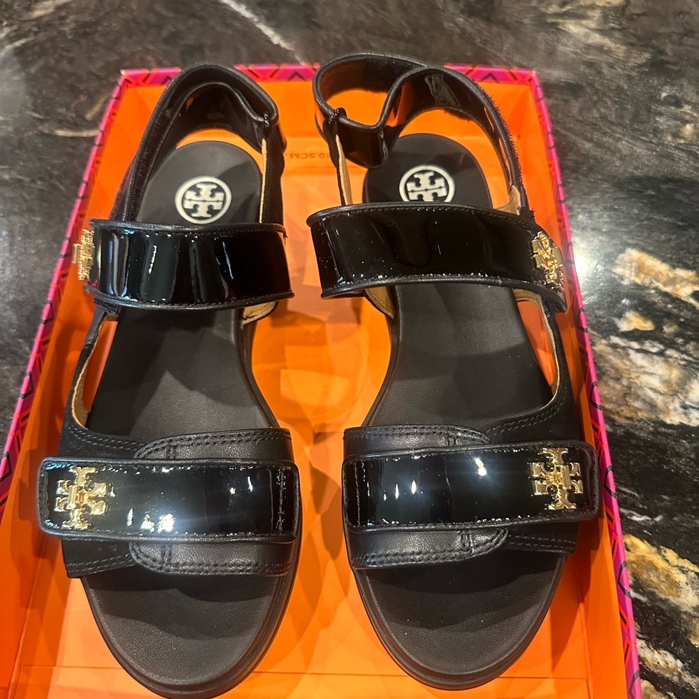 Tory Burch Kira sport sandals. Size 6.5